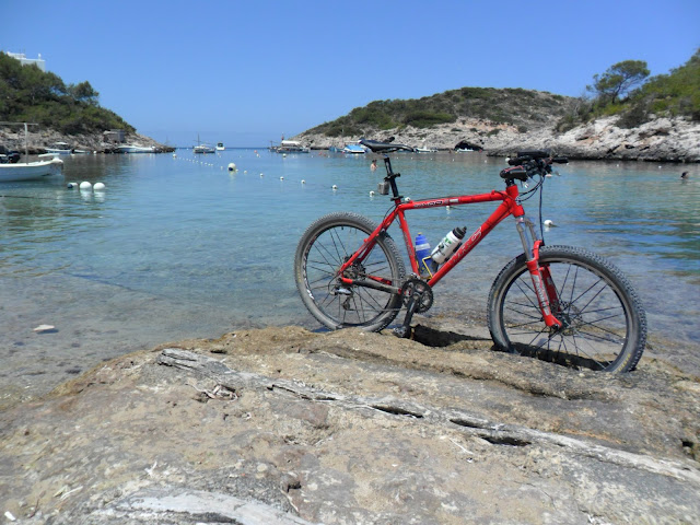 final de ruta en Cala Portinatx